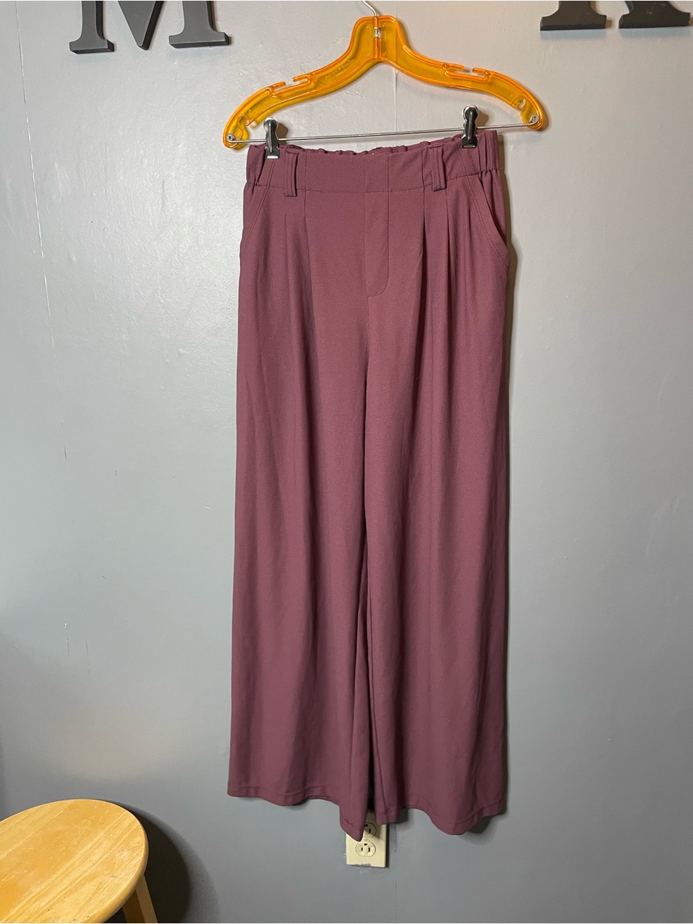 Halara Flex DayStretch High Waisted Pocket Work Flare Pants size small red mohag